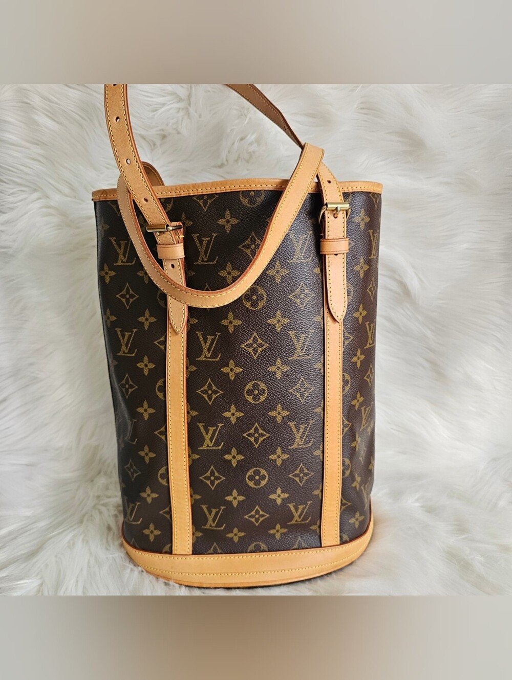 🔥 Louis Vuitton Bucket Bag 🔥